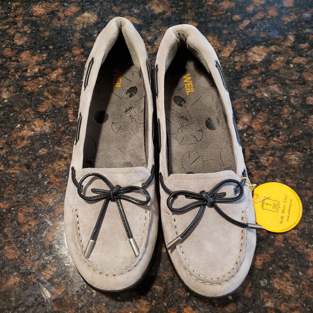 Dr Weil suede loafers sz 10/41, no box/never worn